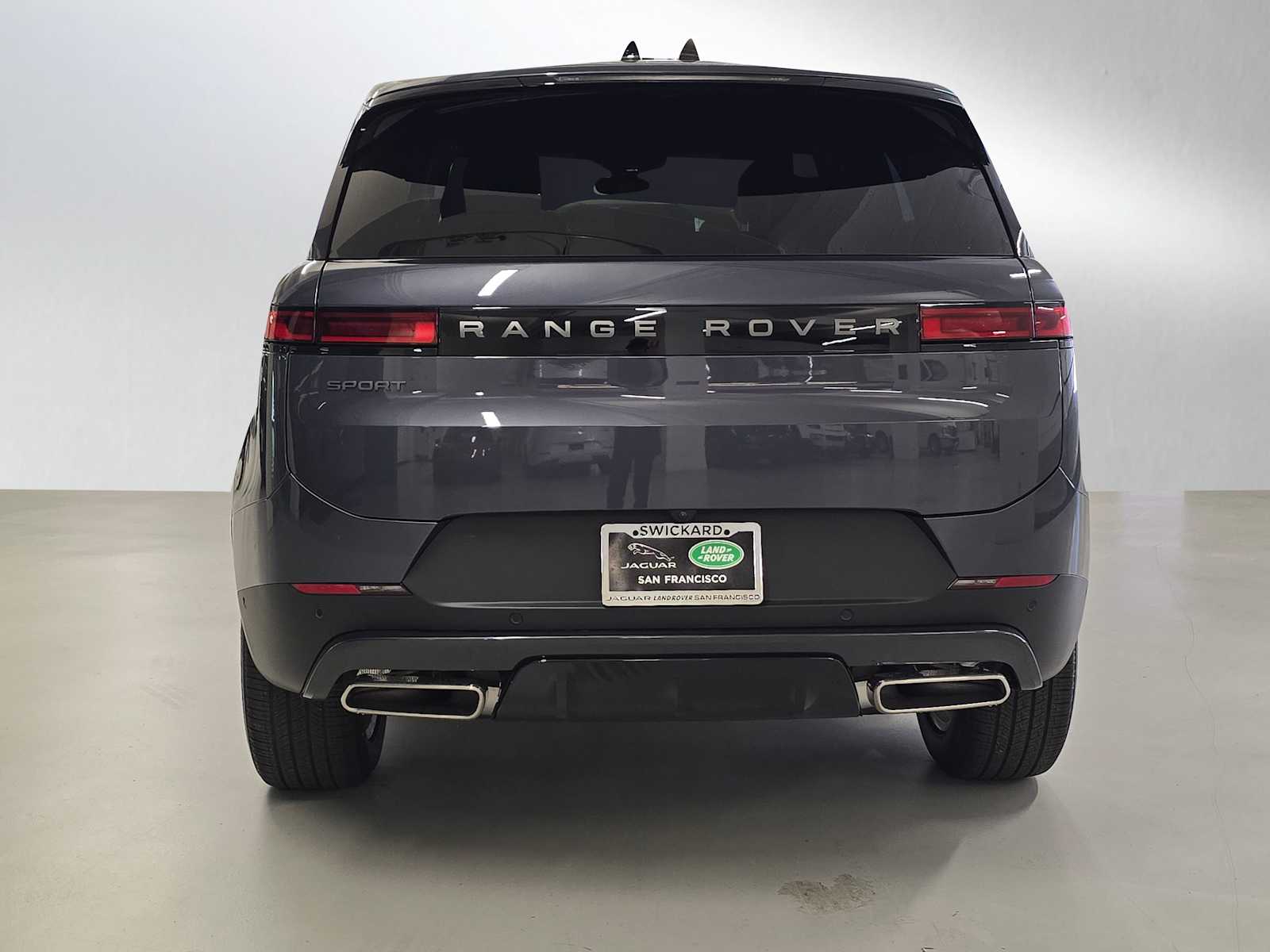 2025 Land Rover Range Rover Sport SE photo 4