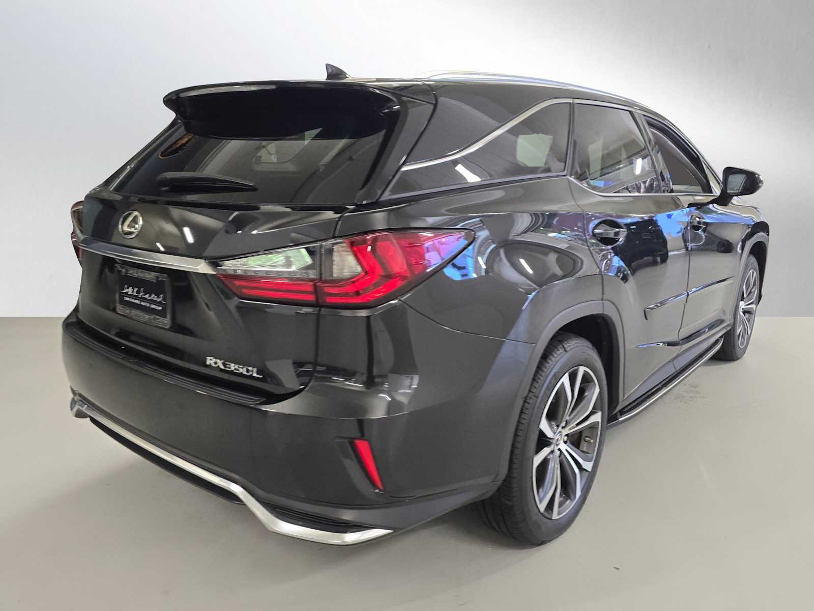 2018 Lexus RX 350L Premium photo 2