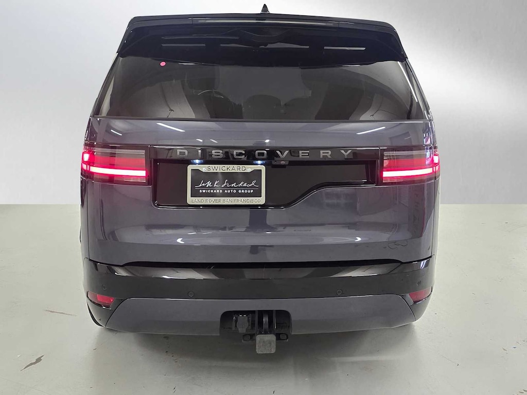 Used 2025 Land Rover Discovery P300 Dynamic SE SUV