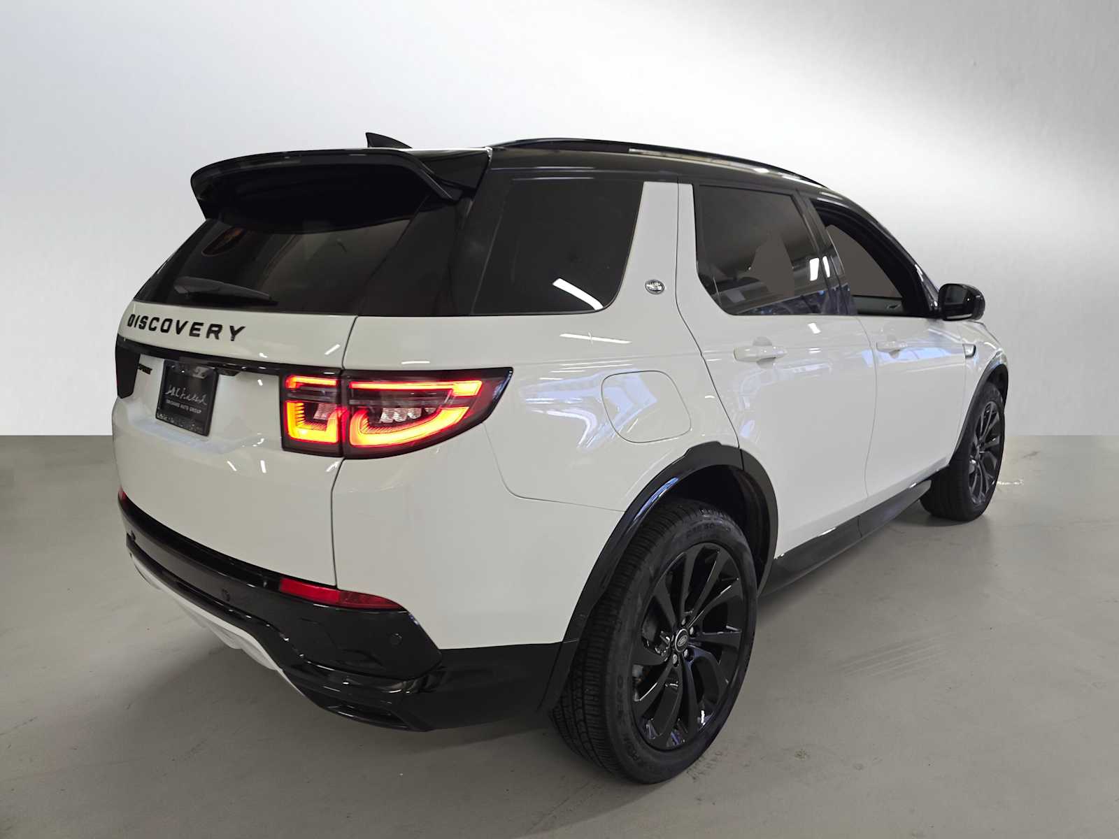 2024 Land Rover Discovery Sport Dynamic SE photo 3