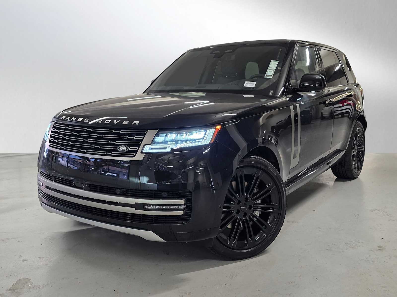 2026 Land Rover Range Rover 3.0 SE SWB's photo