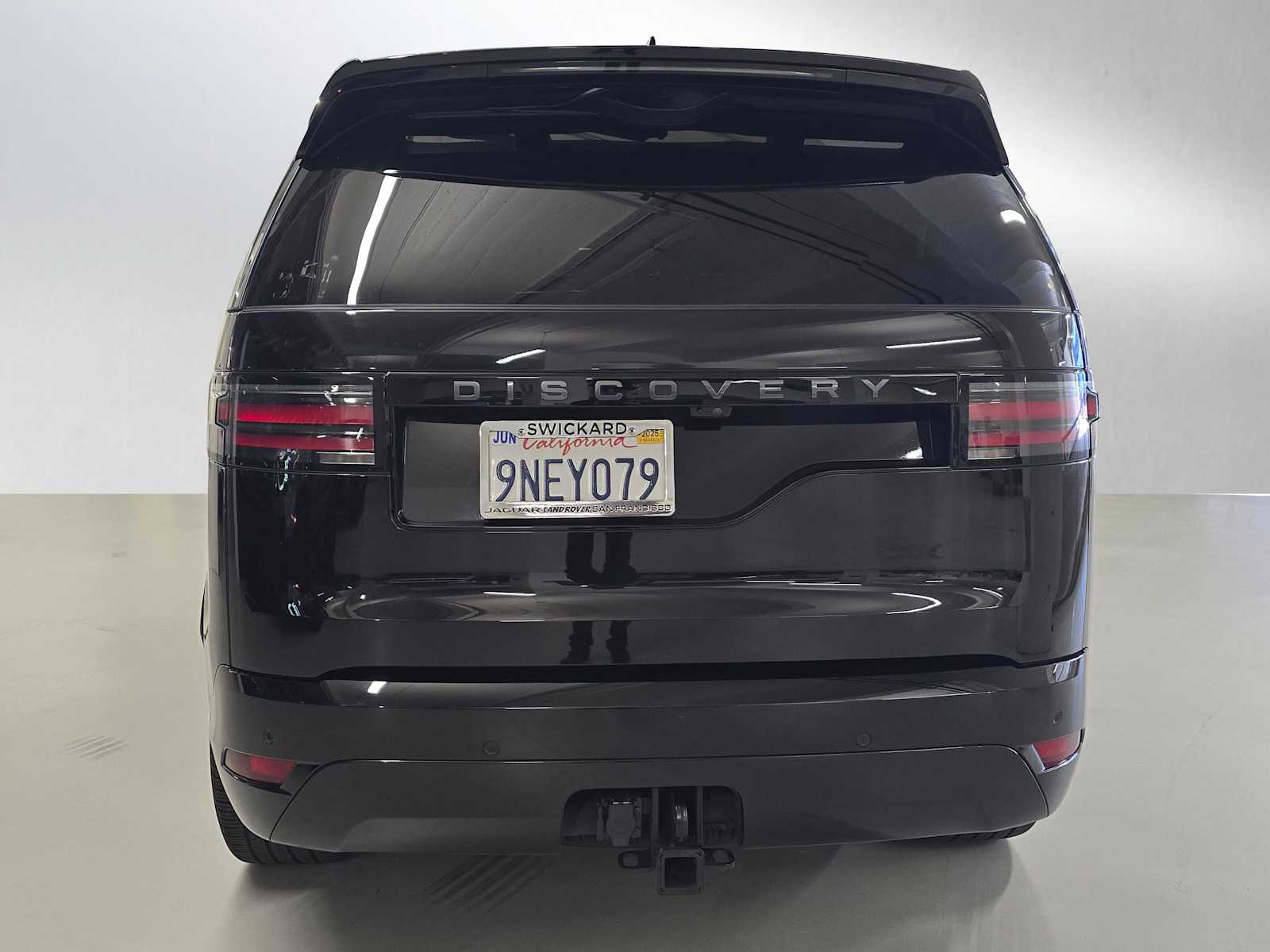 Image 4 of 2024 Land Rover Discovery P360 Dynamic SE SUV