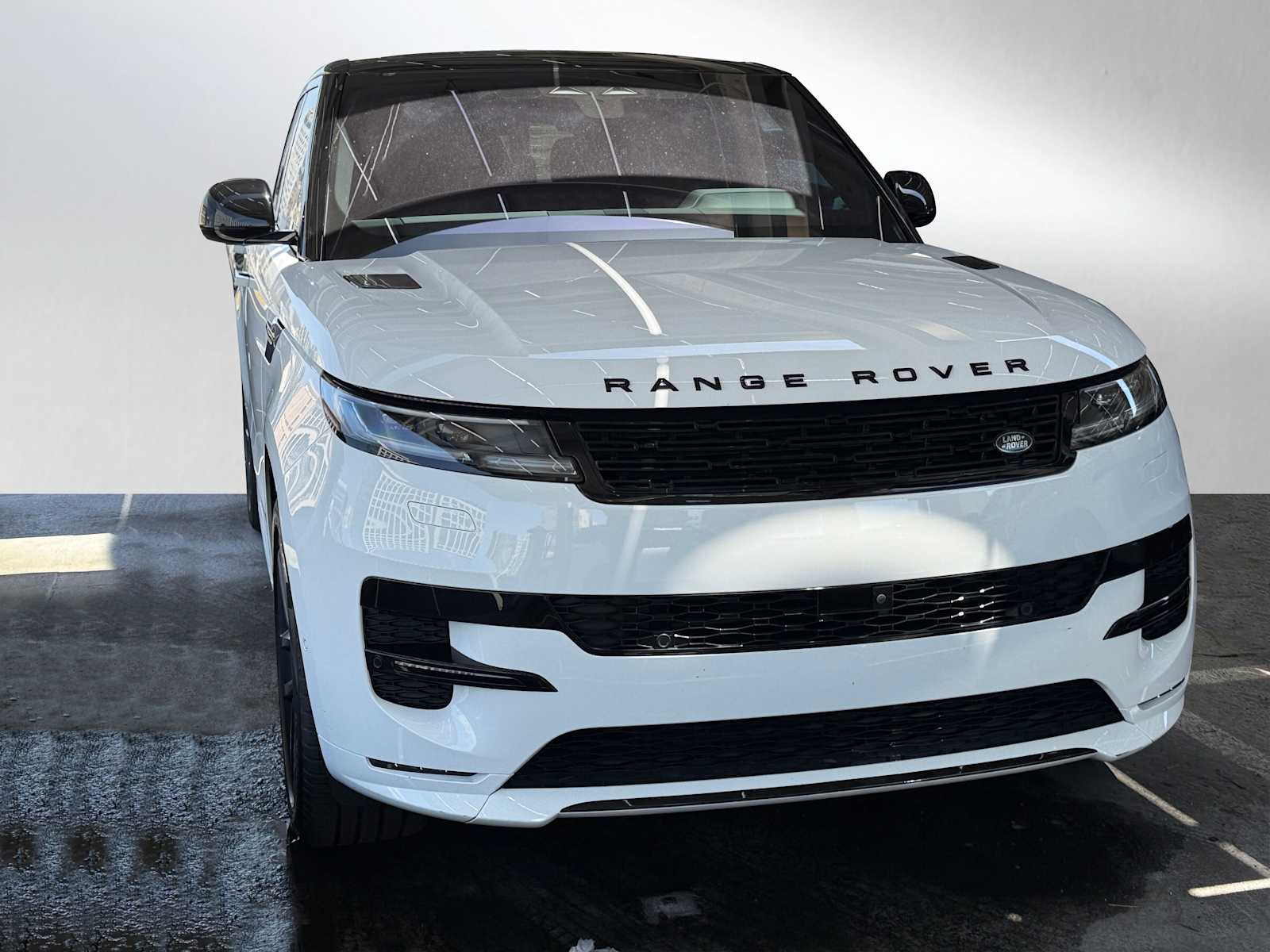 Image 5 of 2023 Land Rover Range Sport SE Dynamic SUV