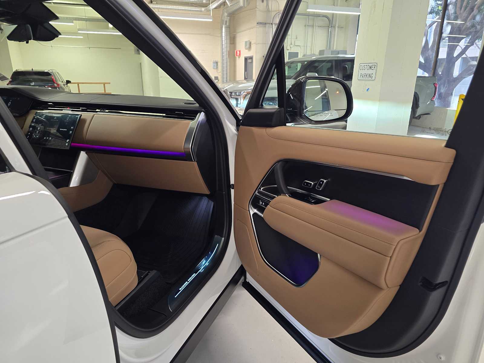 2026 Land Rover Range Rover SE - Photo 12
