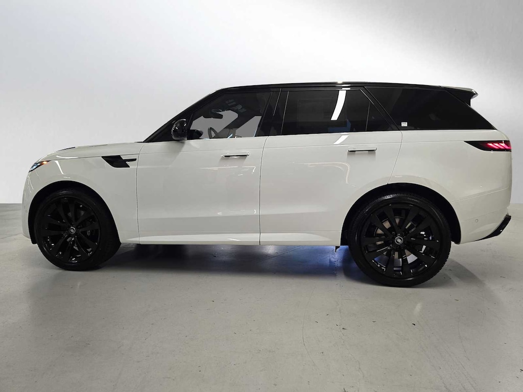 New 2025 Land Rover Range Rover Sport Dynamic SE