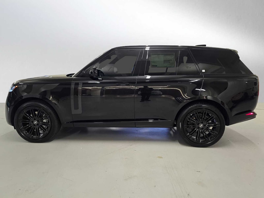 New 2025 Land Rover Range Rover SE SUV