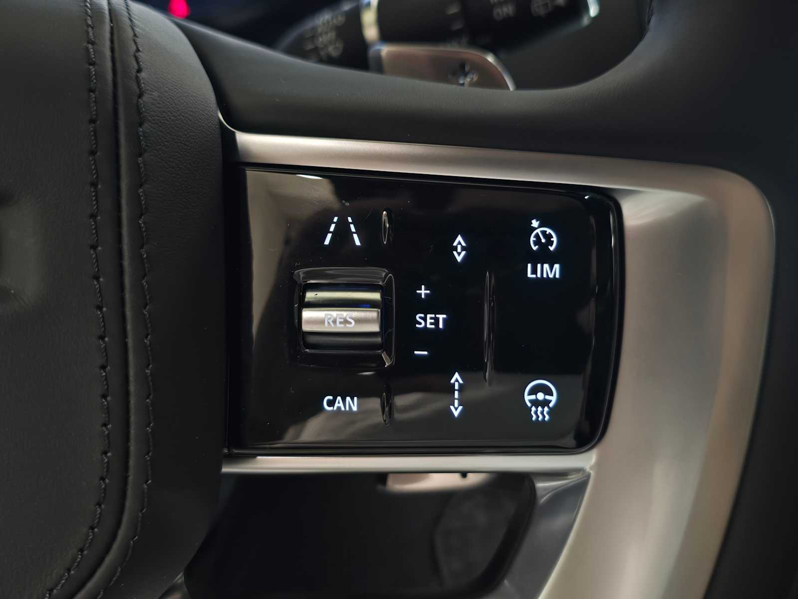 2026 Land Rover Range Rover SE - Photo 32