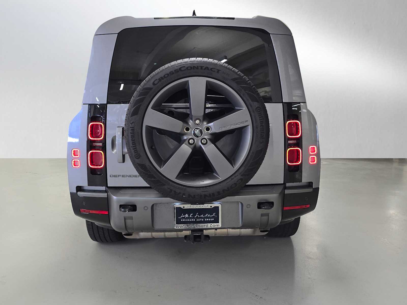 2024 Land Rover Defender Outbound photo 3