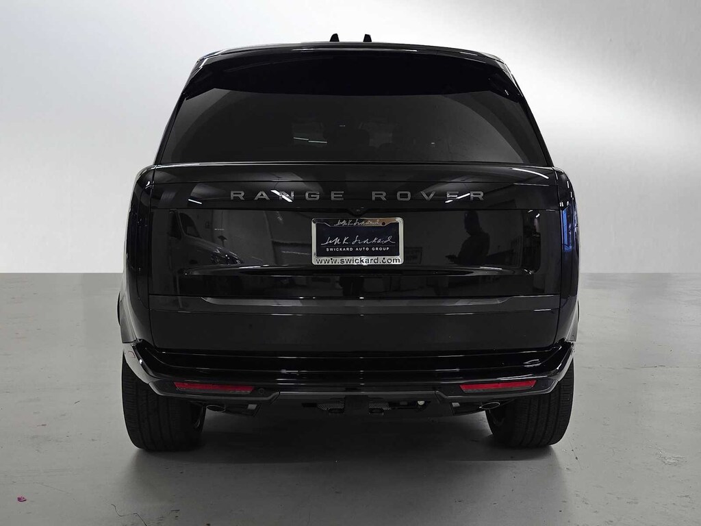 New 2025 Land Rover Range Rover SE P530 SWB