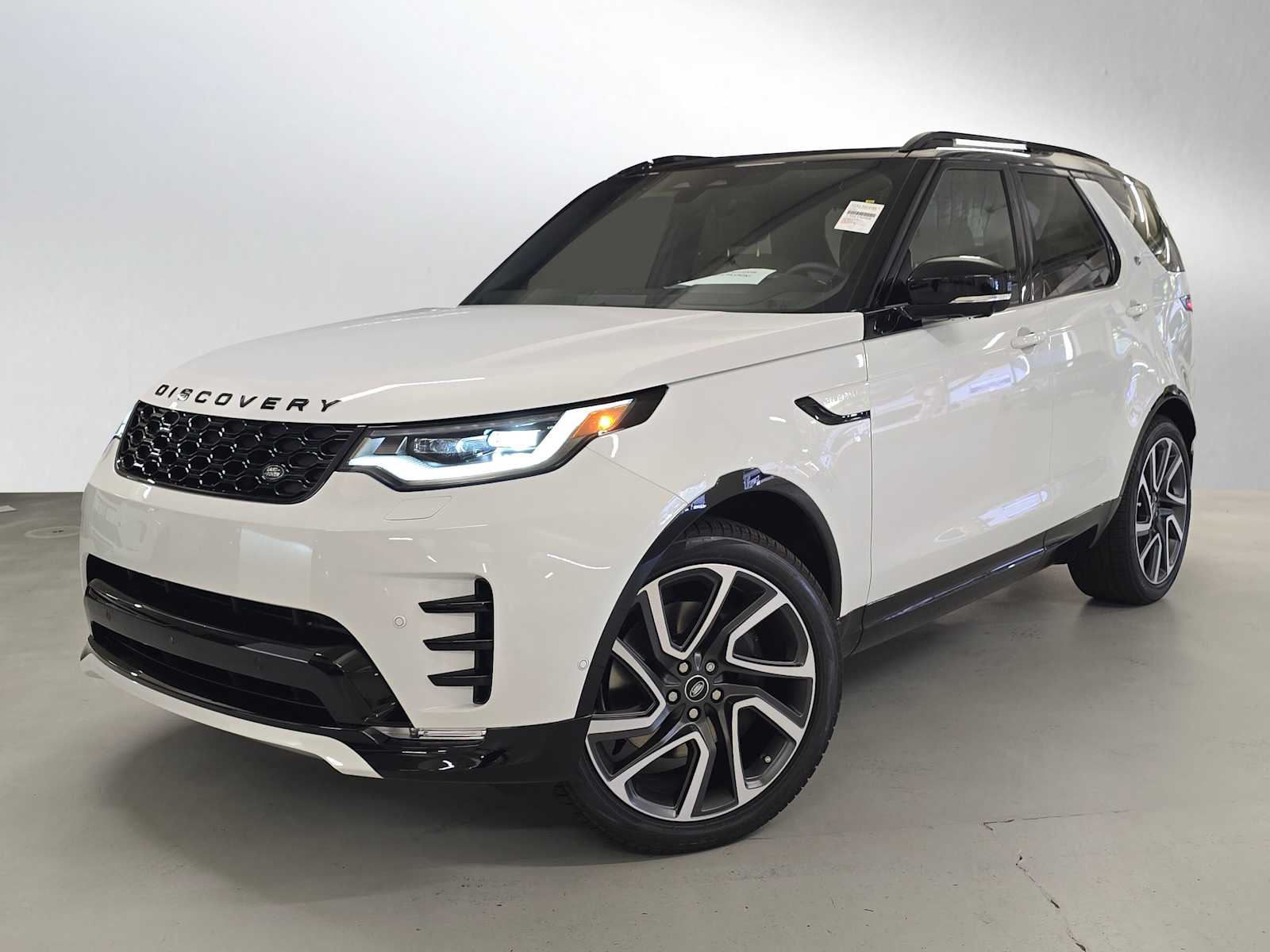 2025 Land Rover Discovery Dynamic SE's photo