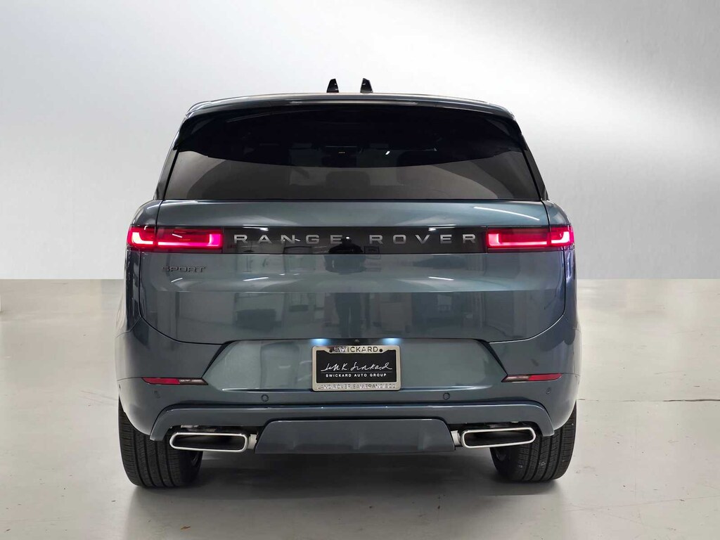New 2025 Land Rover Range Rover Sport Dynamic SE P400