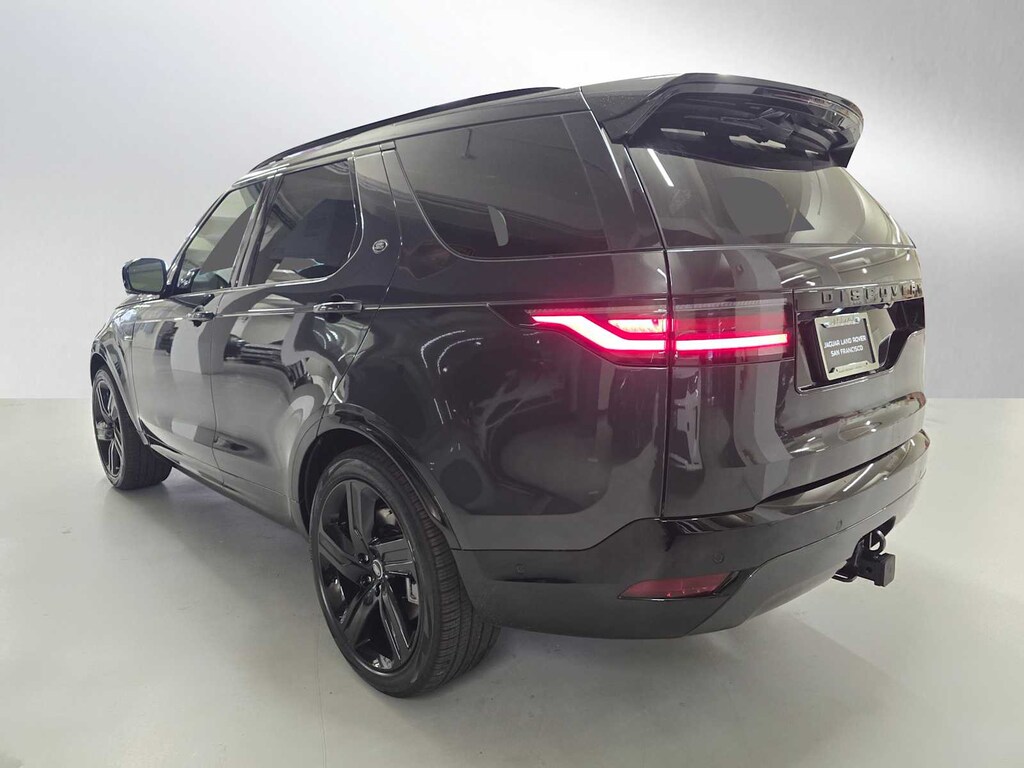 New 2025 Land Rover Discovery Dynamic SE SUV