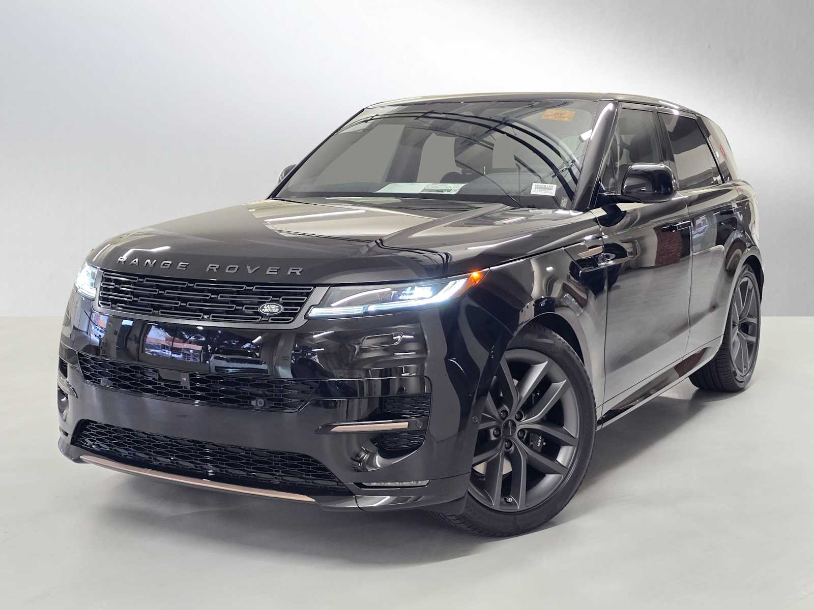 2026 Land Rover Range Rover Sport P460e PHEV Dynamic SE's photo