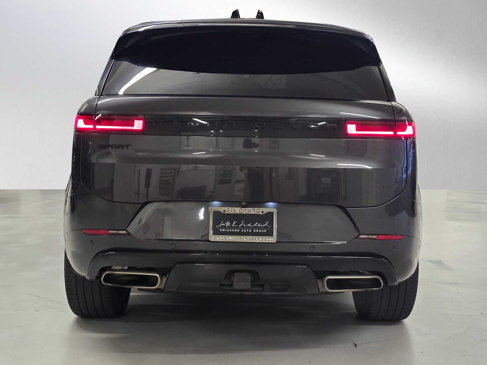 2024 Land Rover Range Rover Sport SE photo 3
