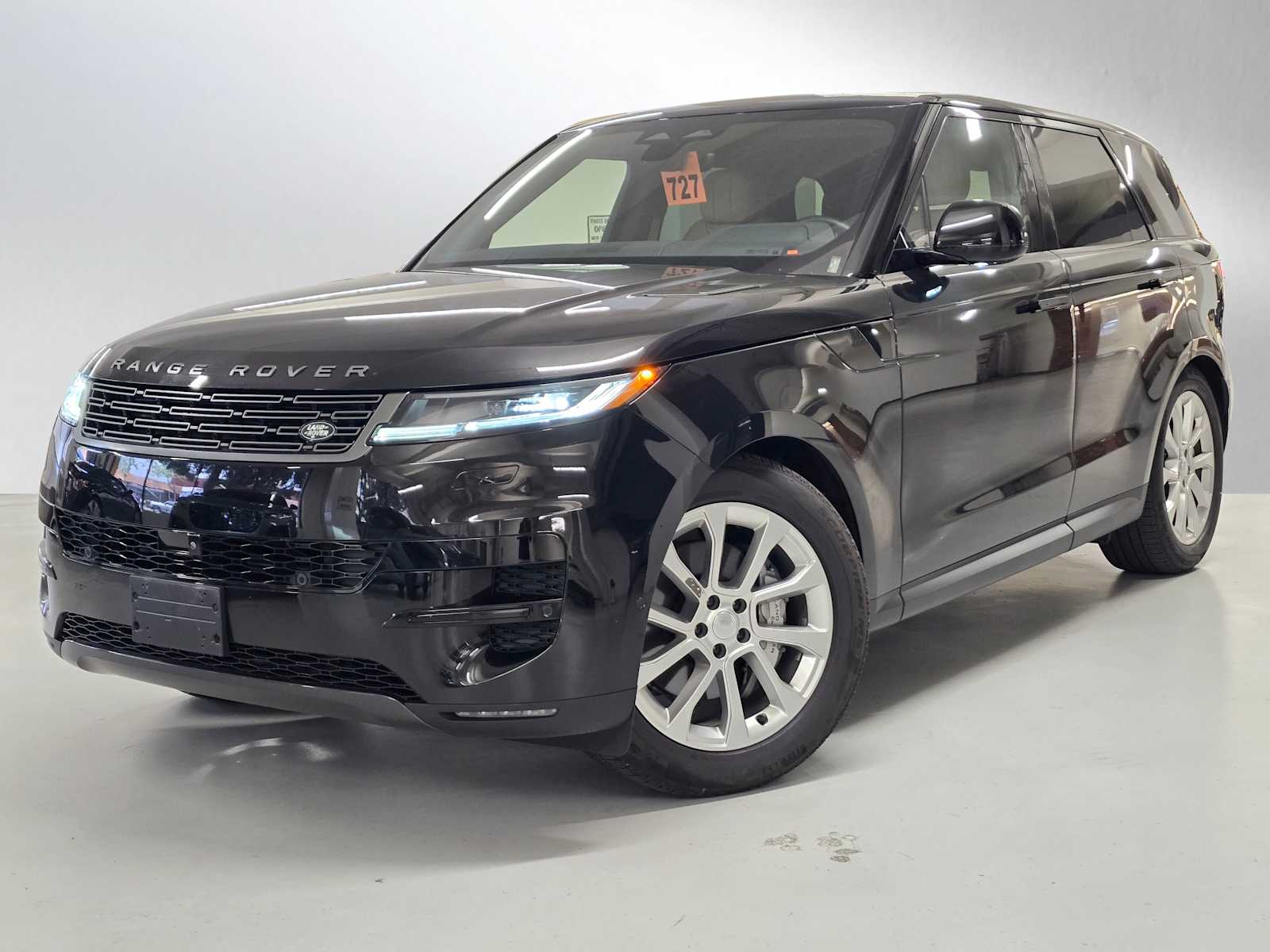 2025 Land Rover Range Rover Sport P360 SE MHEV's photo