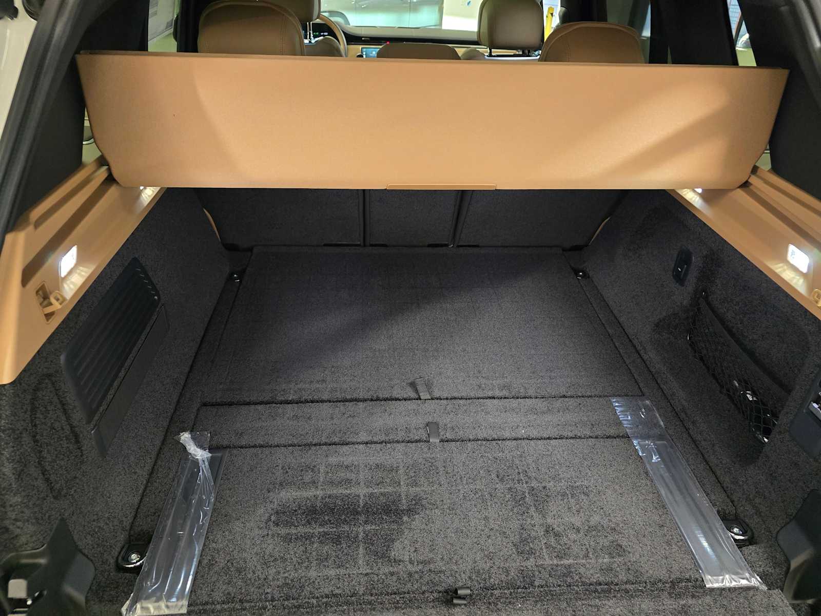 2026 Land Rover Range Rover SE - Photo 16