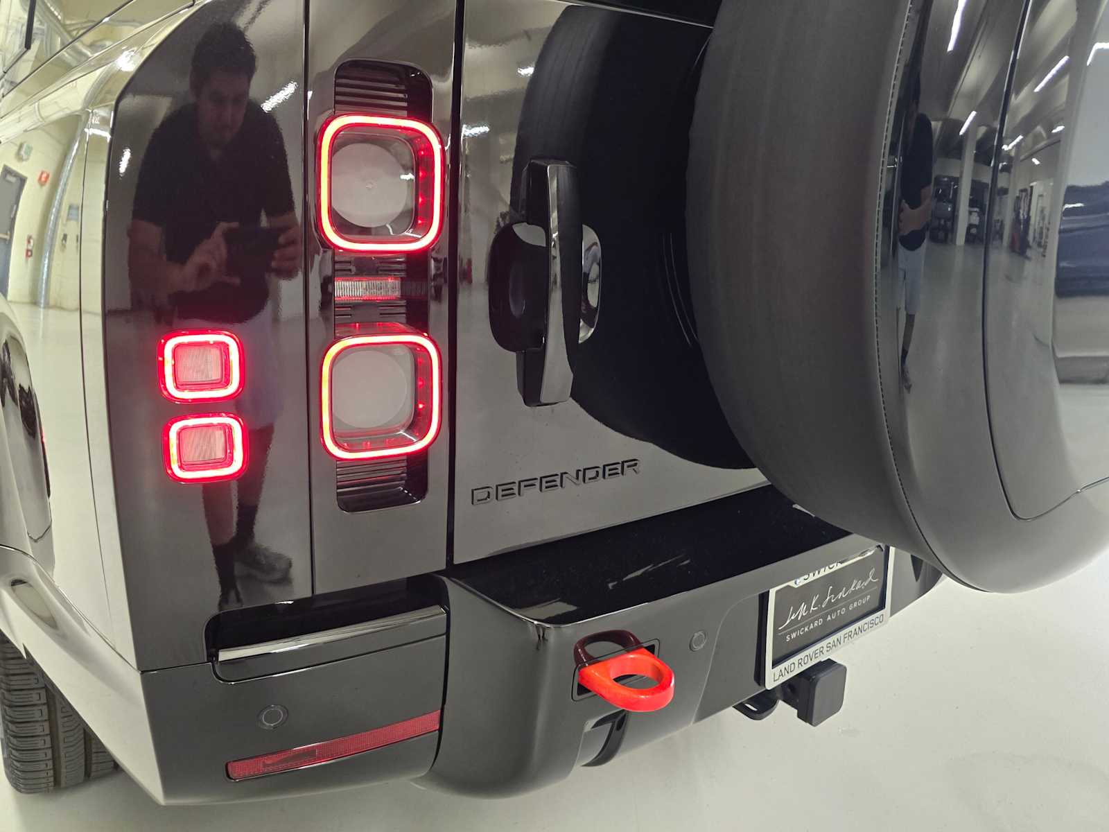 2025 Land Rover Defender X - Photo 15