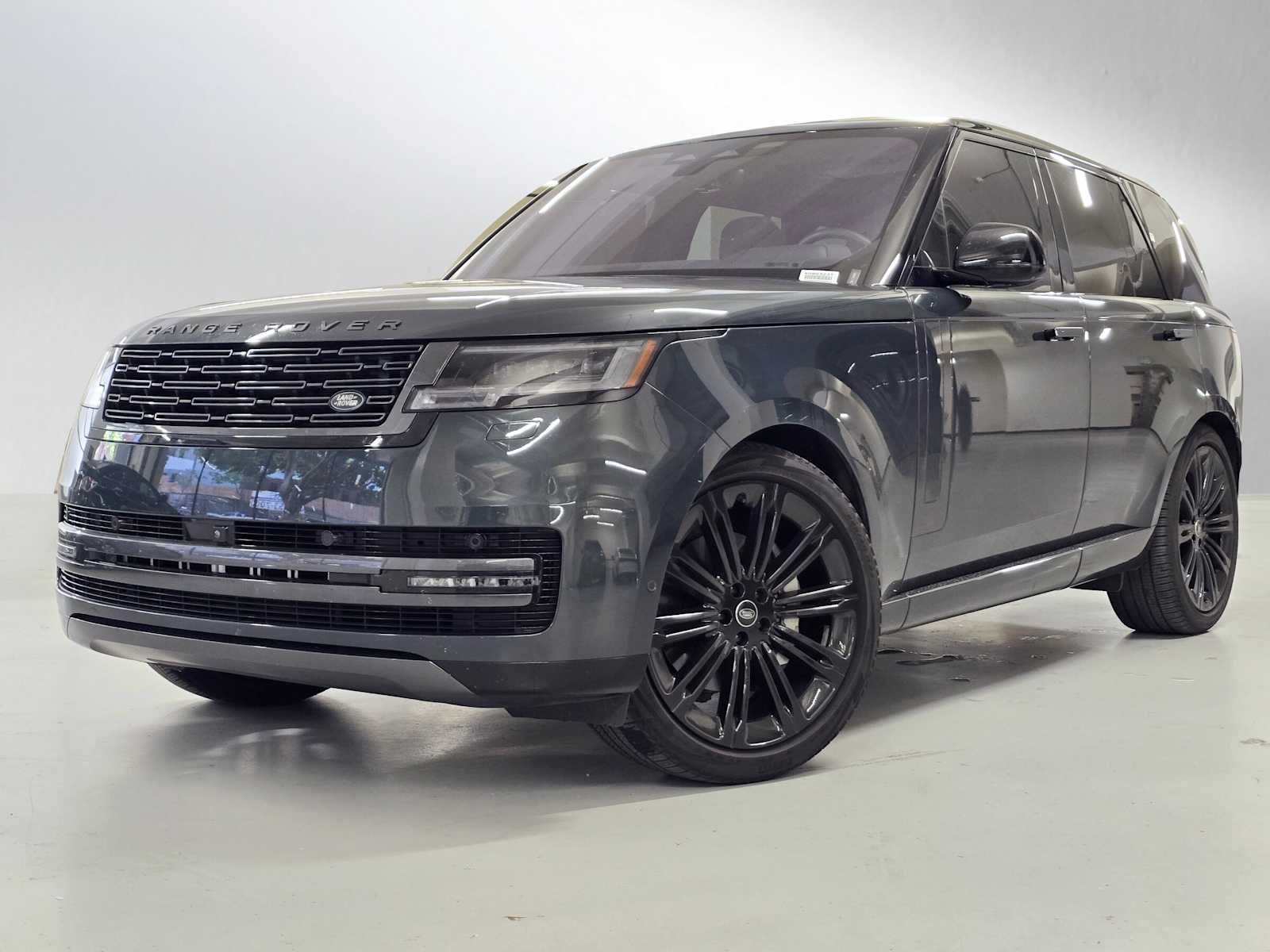 2023 Land Rover Range Rover 3.0 SE SWB's photo