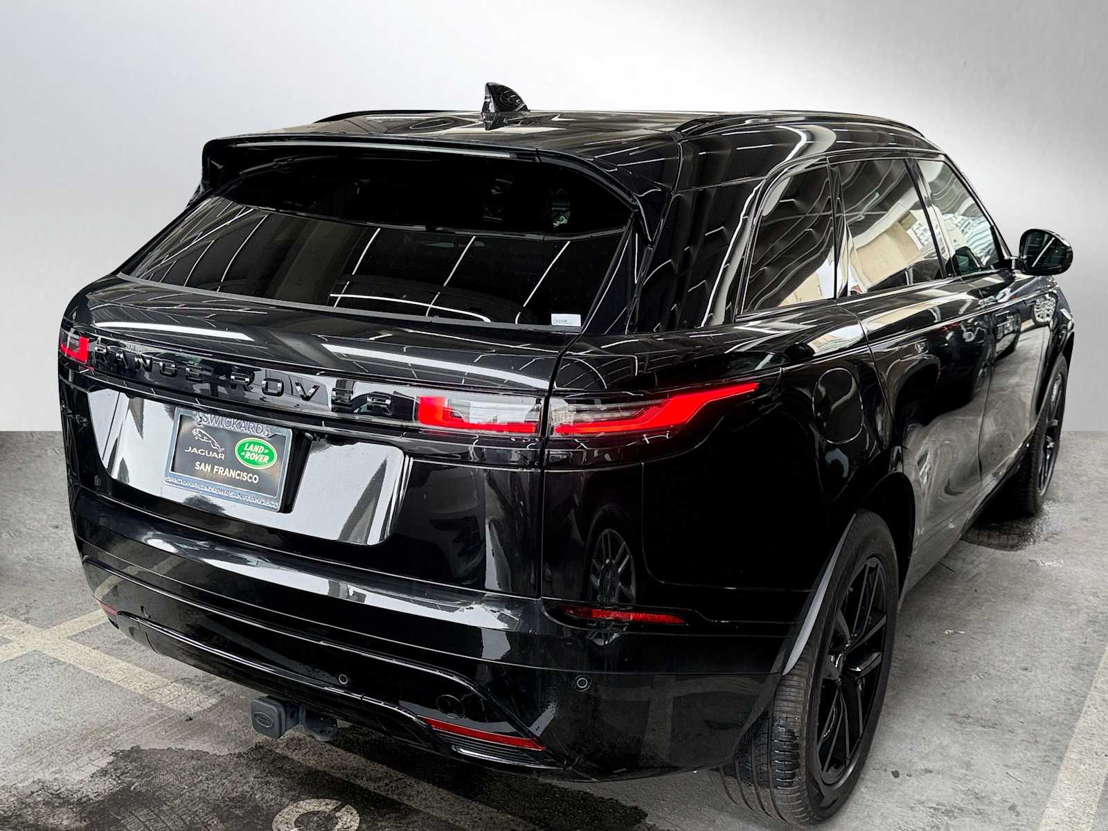2024 Land Rover Range Rover Velar SE photo 4