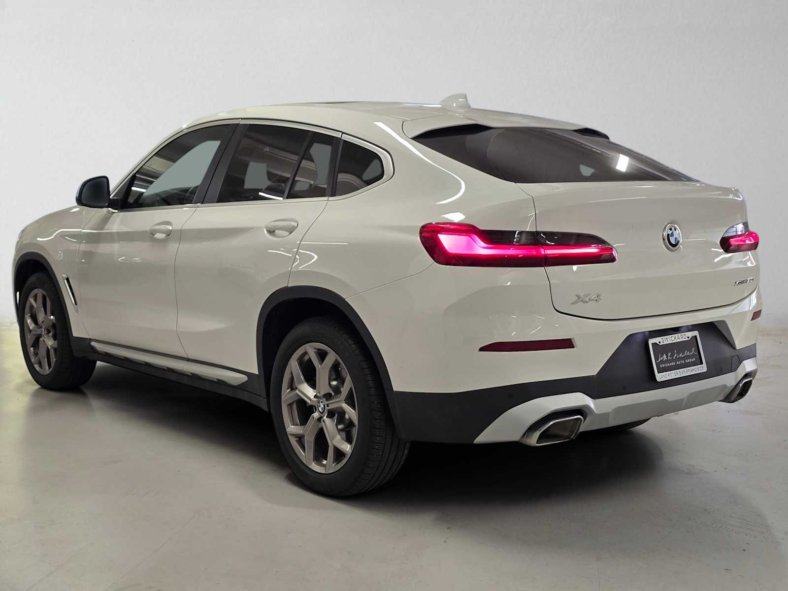2025 BMW X4 30i - Photo 3