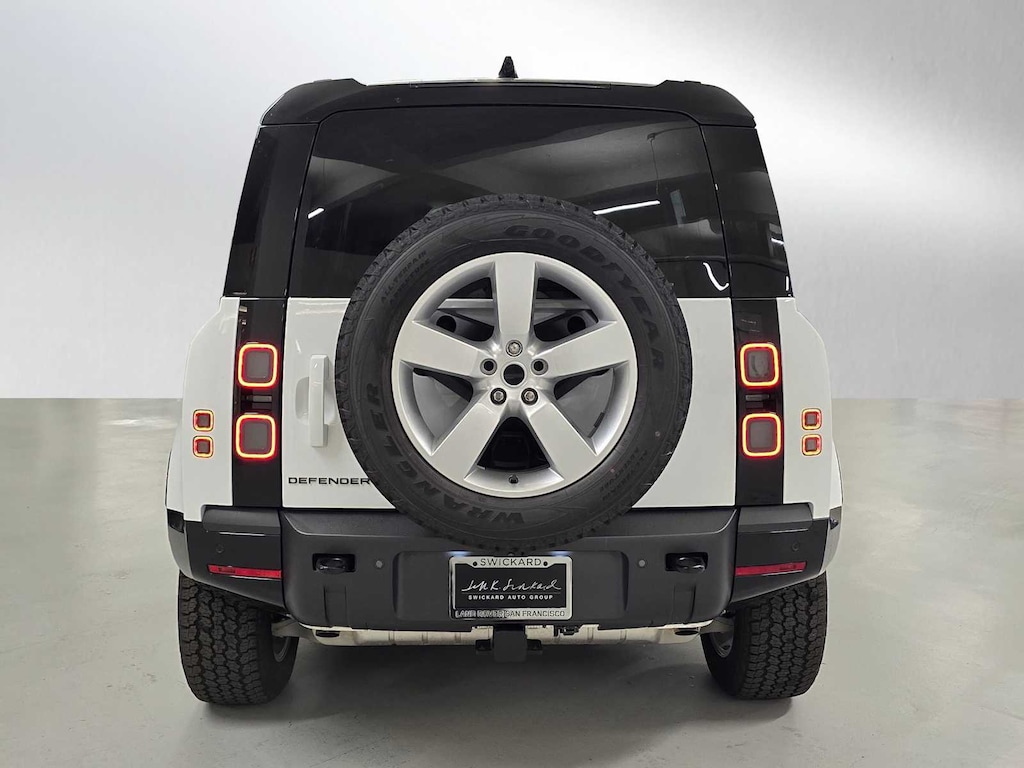 New 2026 Land Rover Defender 110 X-Dynamic SE SUV