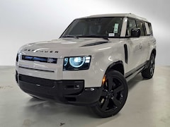 2026 Land Rover Defender 130 X-Dynamic SE SUV
