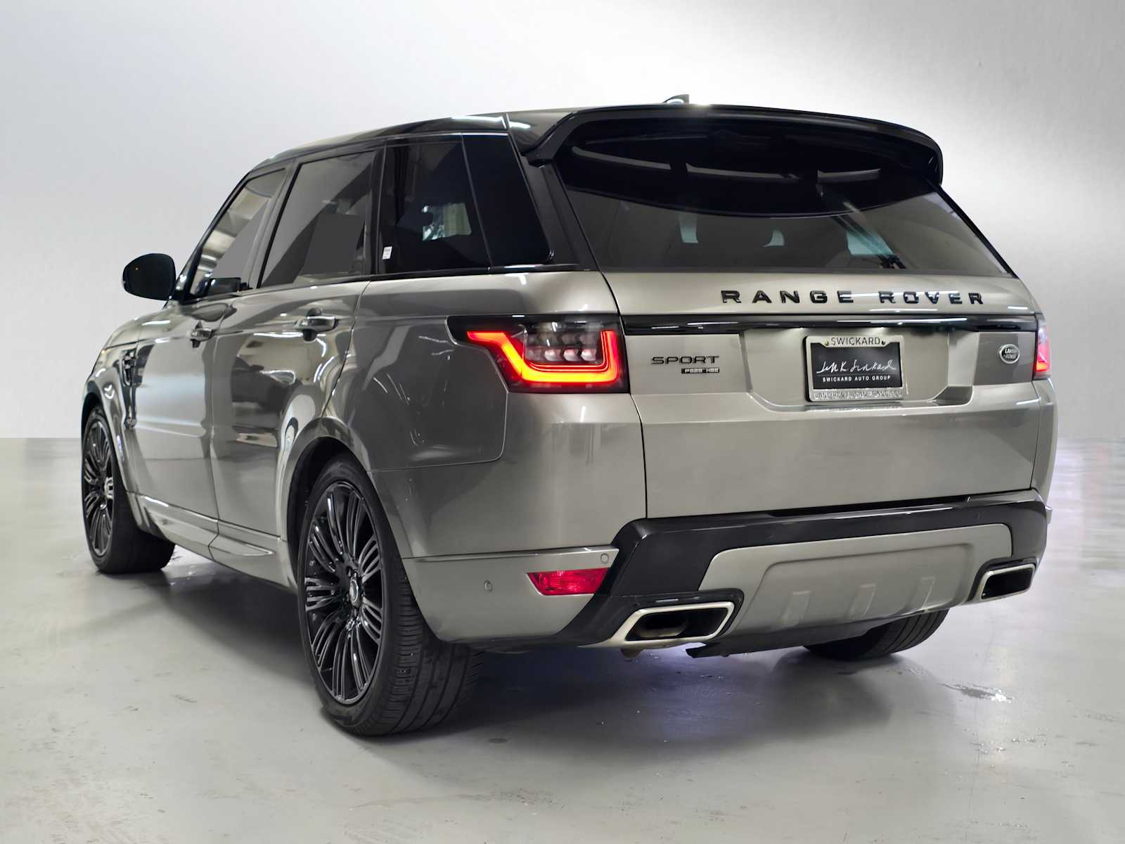 2022 Land Rover Range Rover Sport HSE Dynamic photo 3