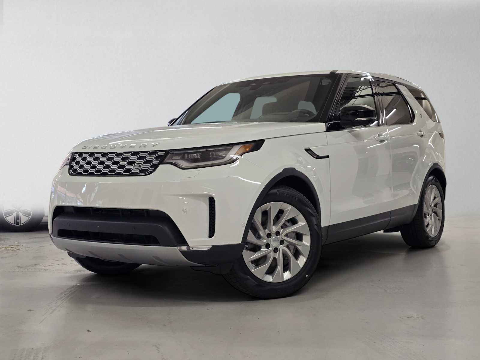 2026 Land Rover Discovery