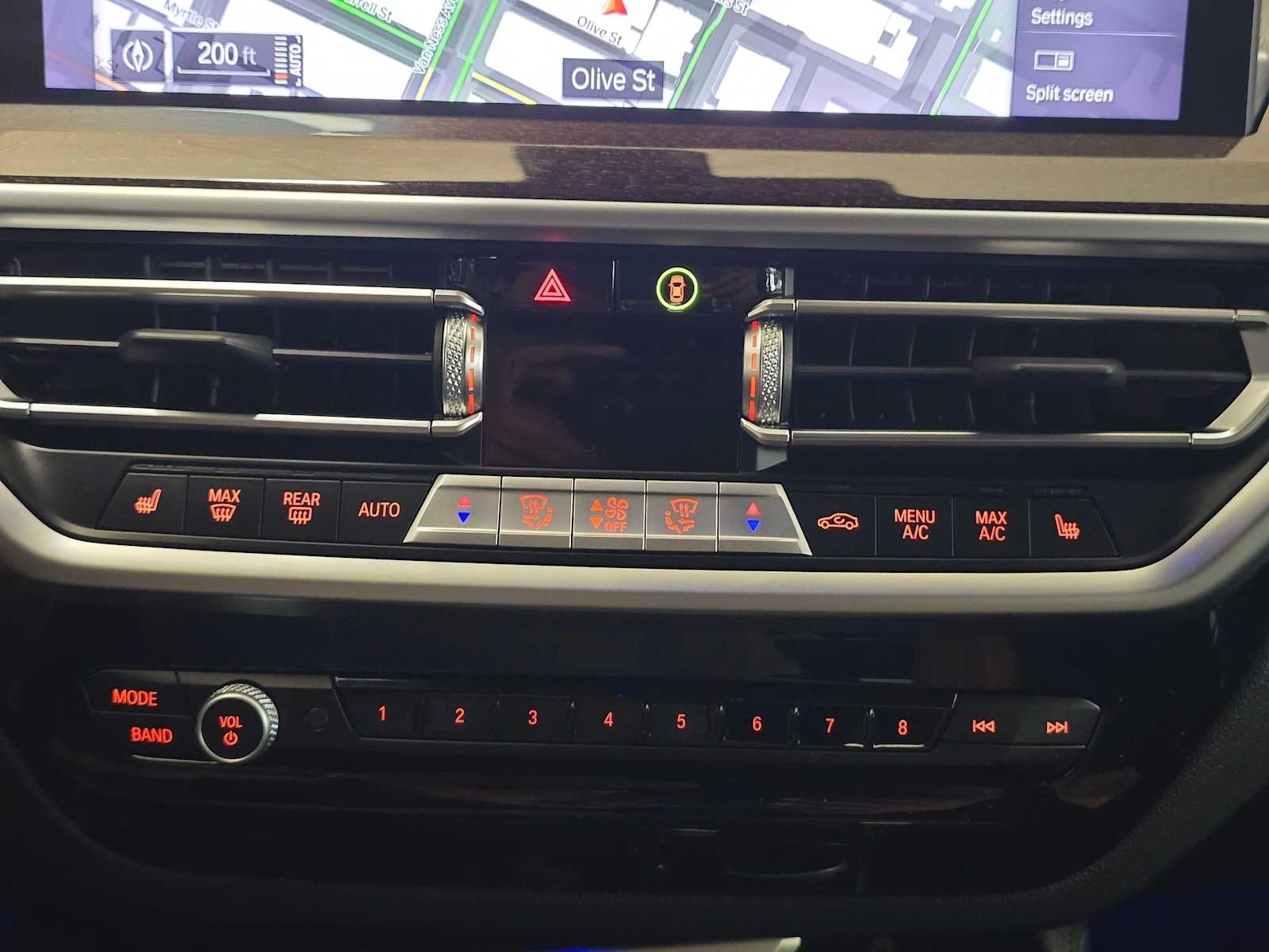 2025 BMW X4 30i - Photo 28