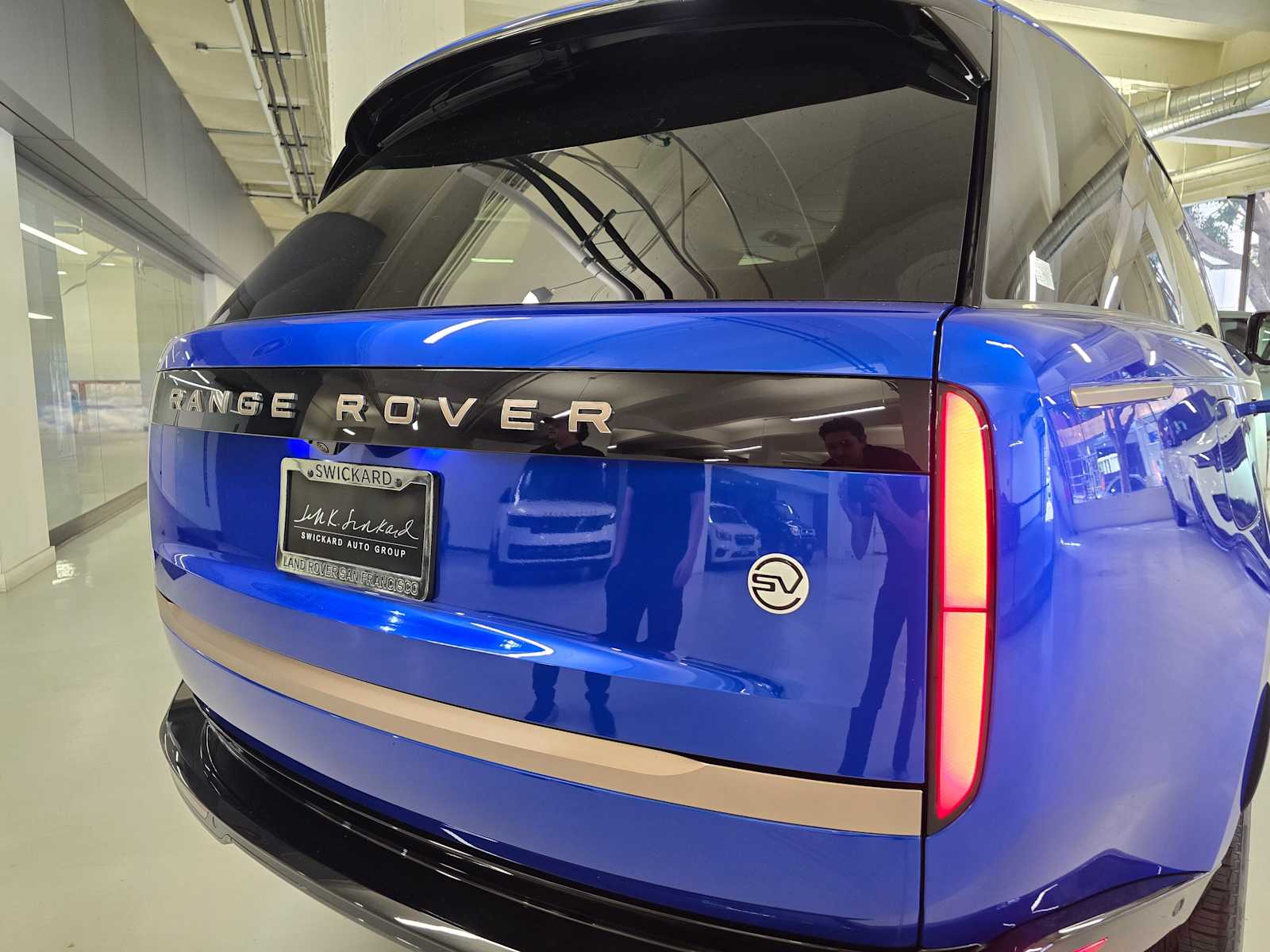 2025 Land Rover Range Rover SV - Photo 15