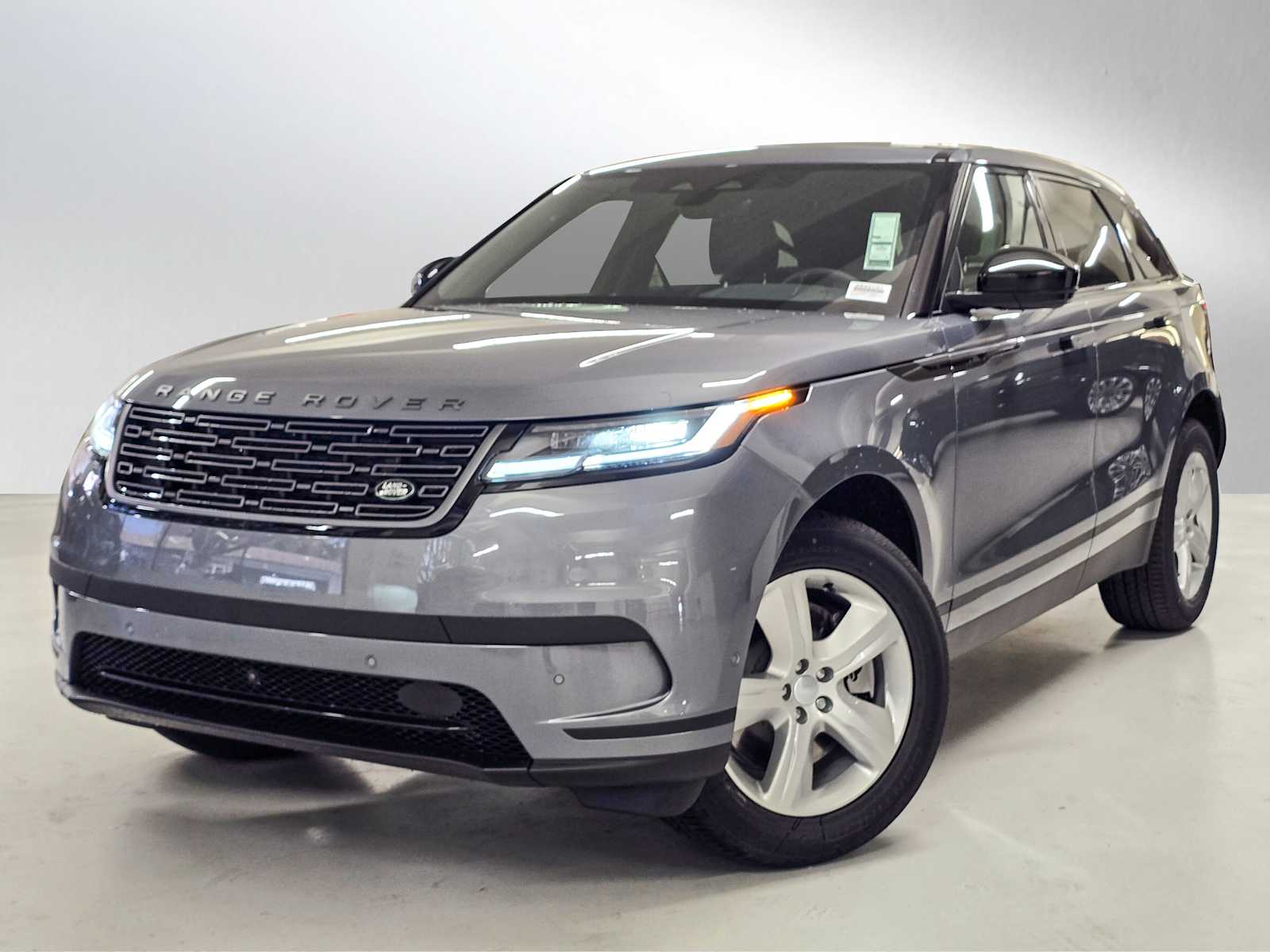 2026 Land Rover Range Rover Velar P250 S's photo