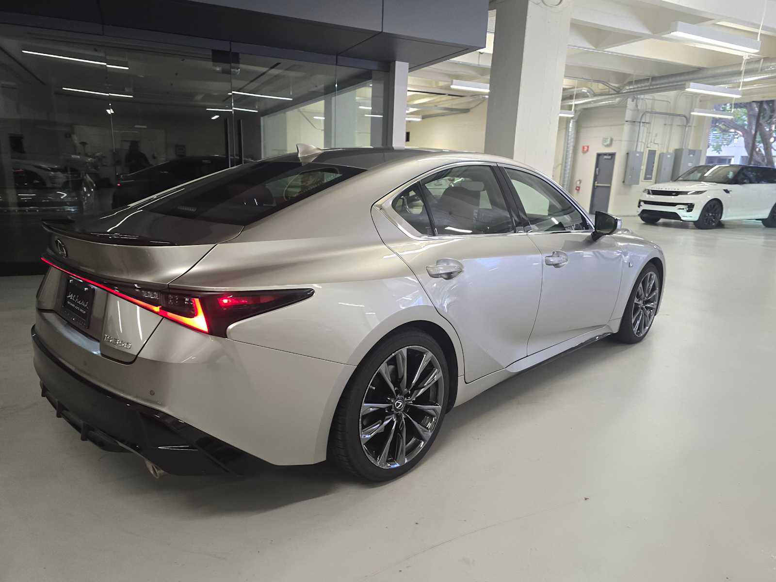2022 Lexus IS 350 F SPORT photo 3