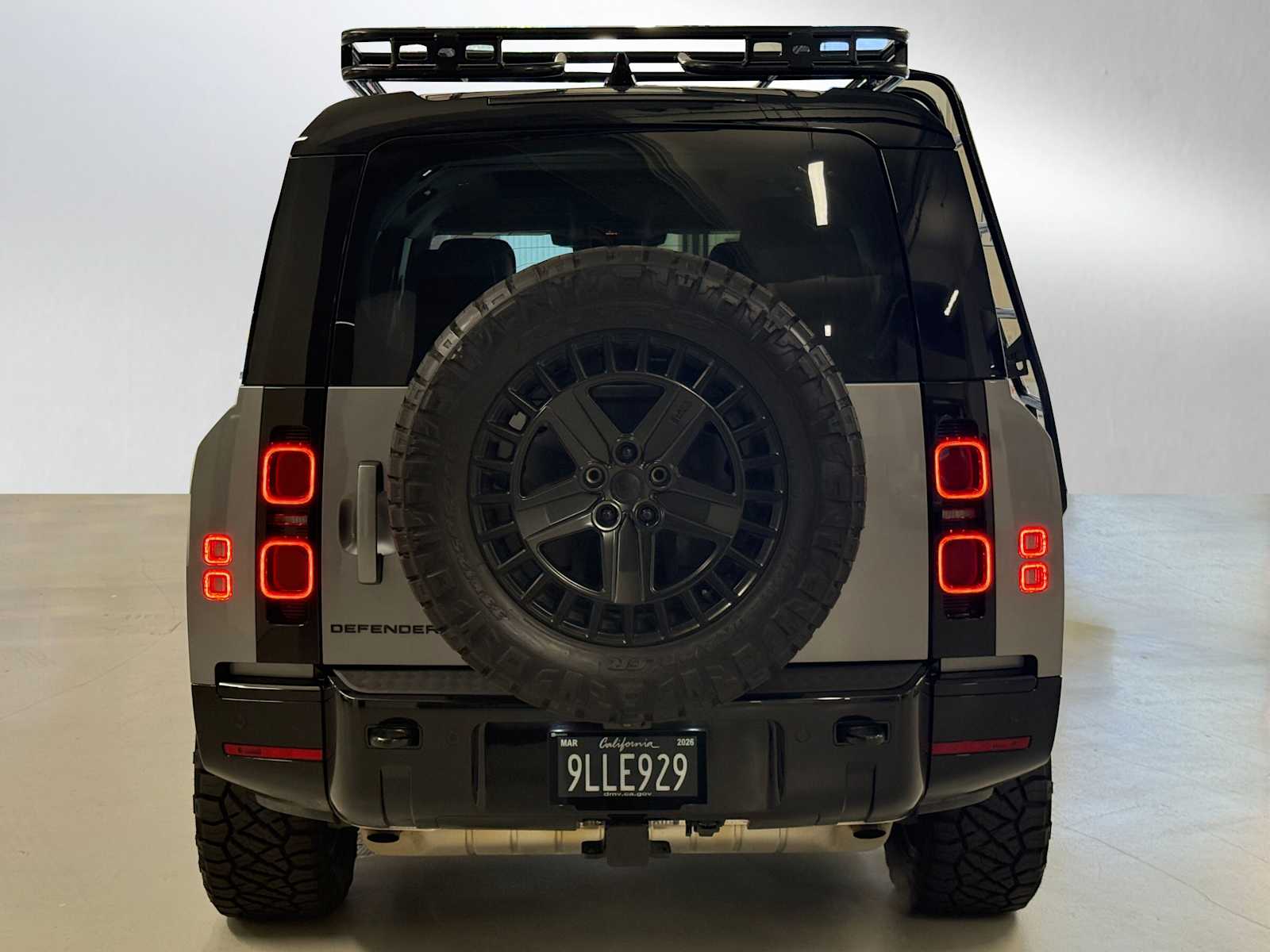 Image 4 of 2024 Land Rover Defender 130 X-Dynamic SE SUV