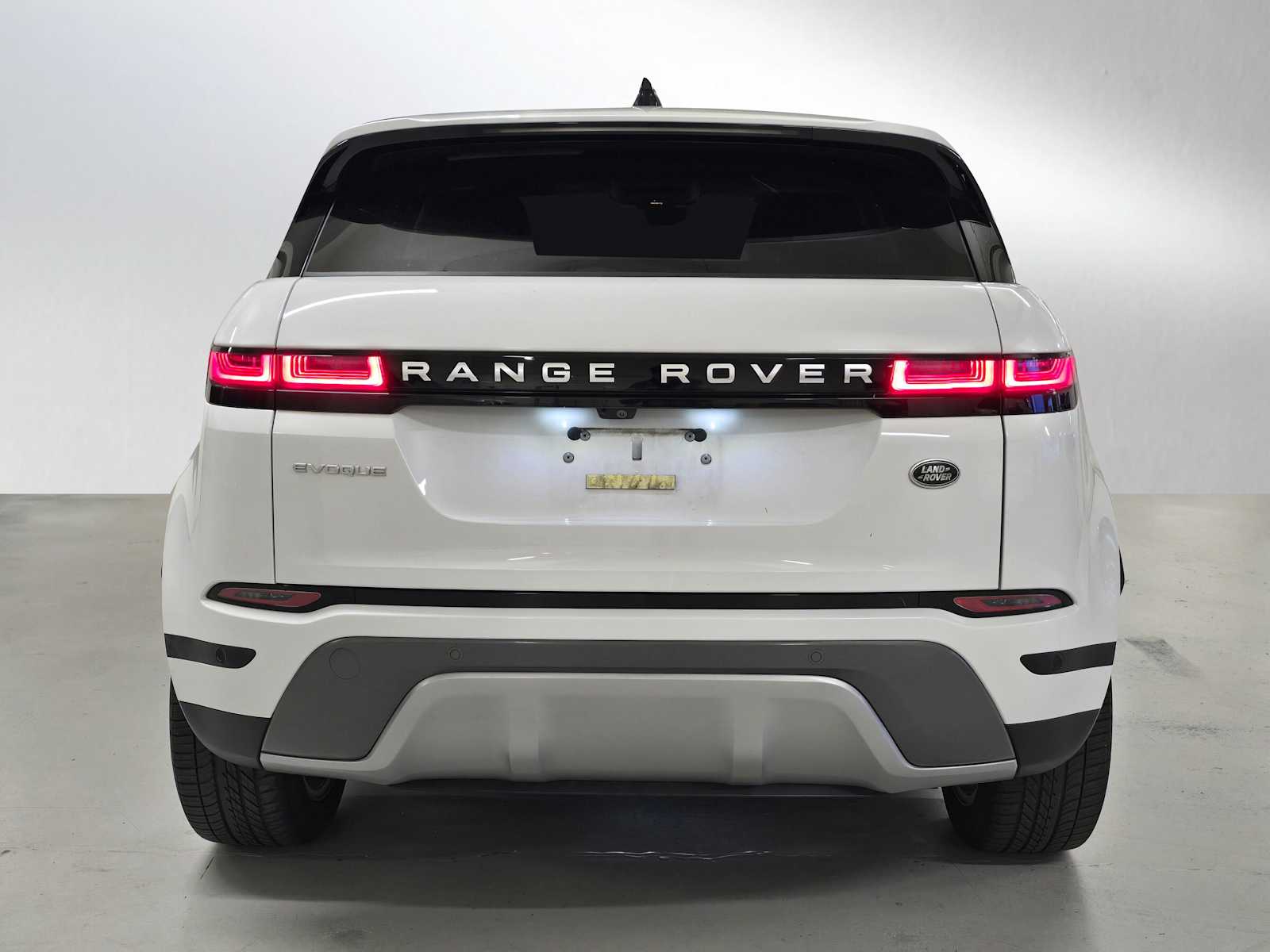 2023 Land Rover Range Rover Evoque S photo 2