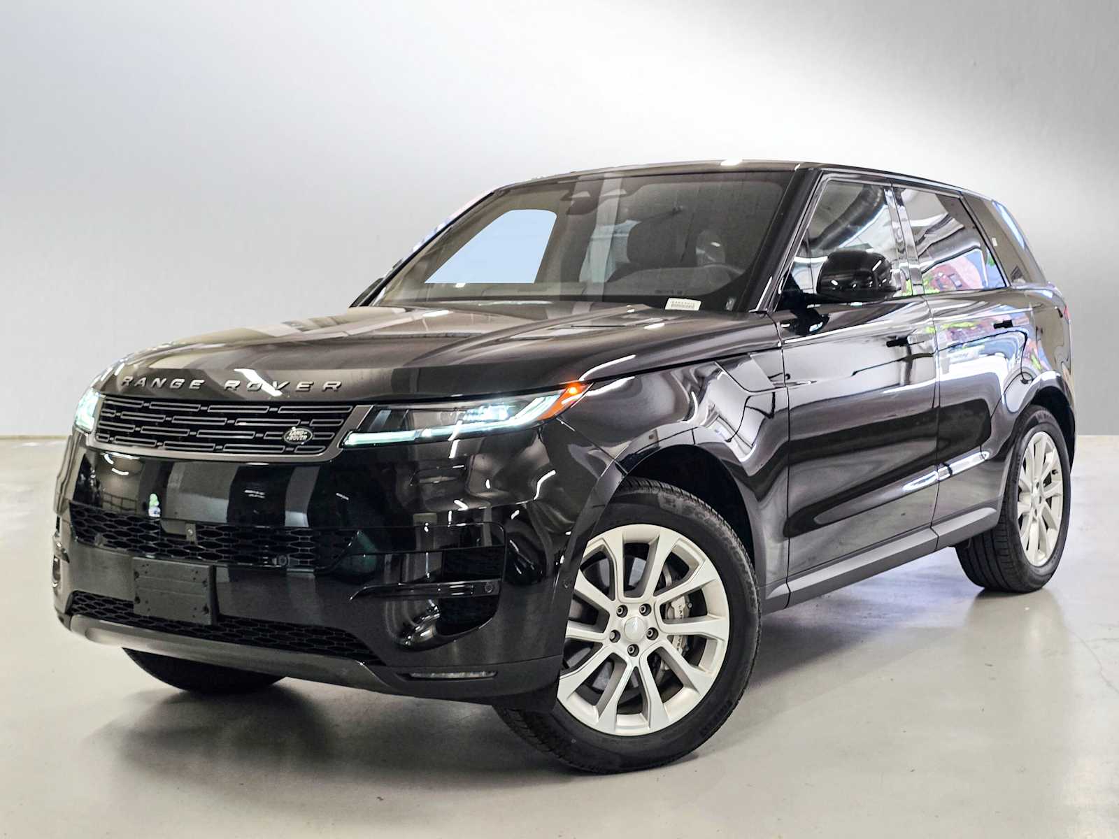 2025 Land Rover Range Rover Sport P360 SE MHEV's photo
