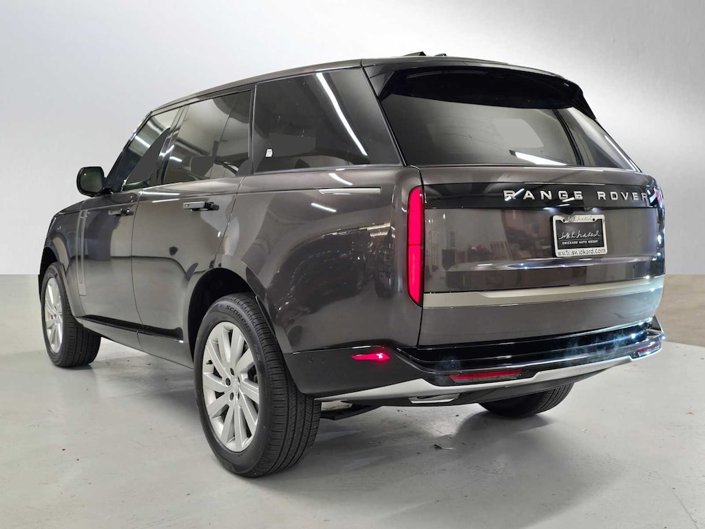 New 2025 Land Rover Range Rover SE SUV