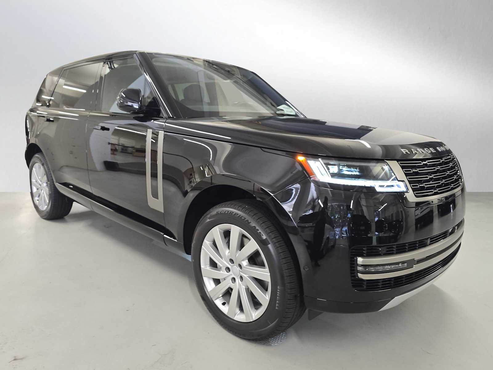 2025 Land Rover Range Rover P400 SE 7 Seat