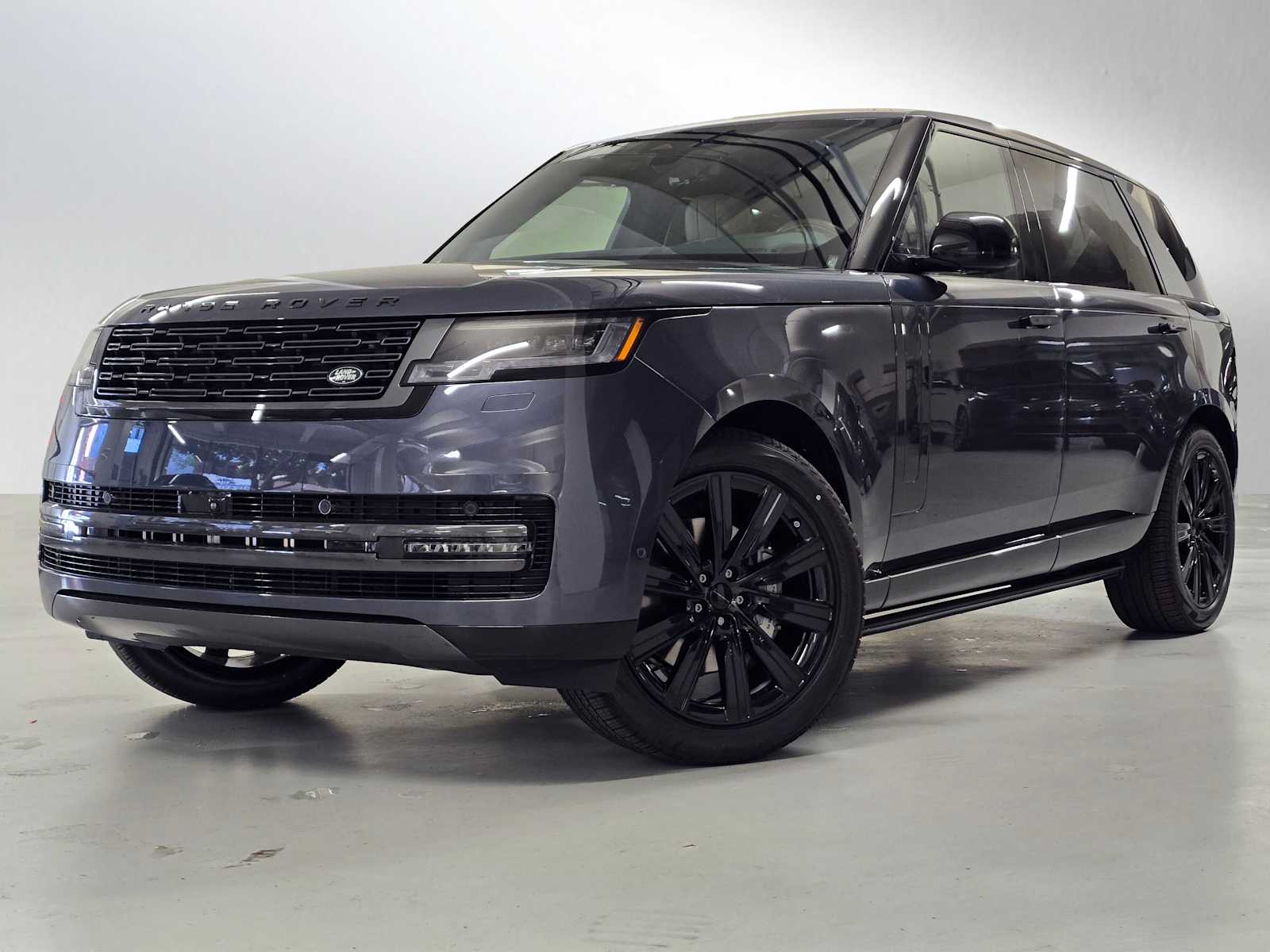 2026 Land Rover Range Rover 3.0 SE LWB 7's photo