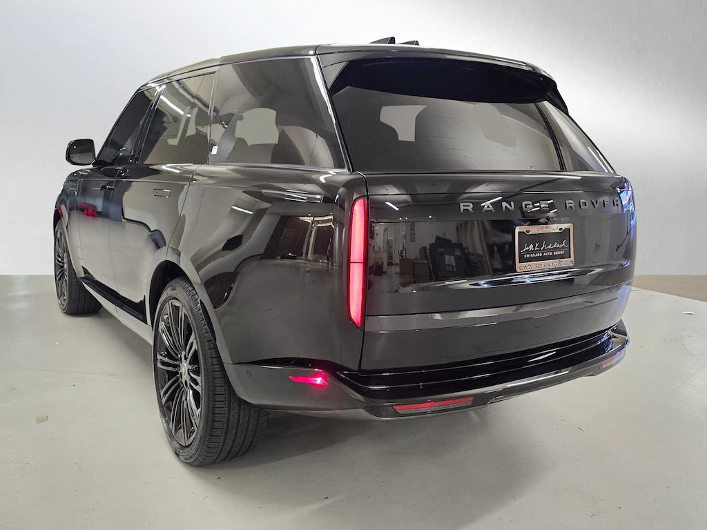 New 2025 Land Rover Range Rover SE SUV