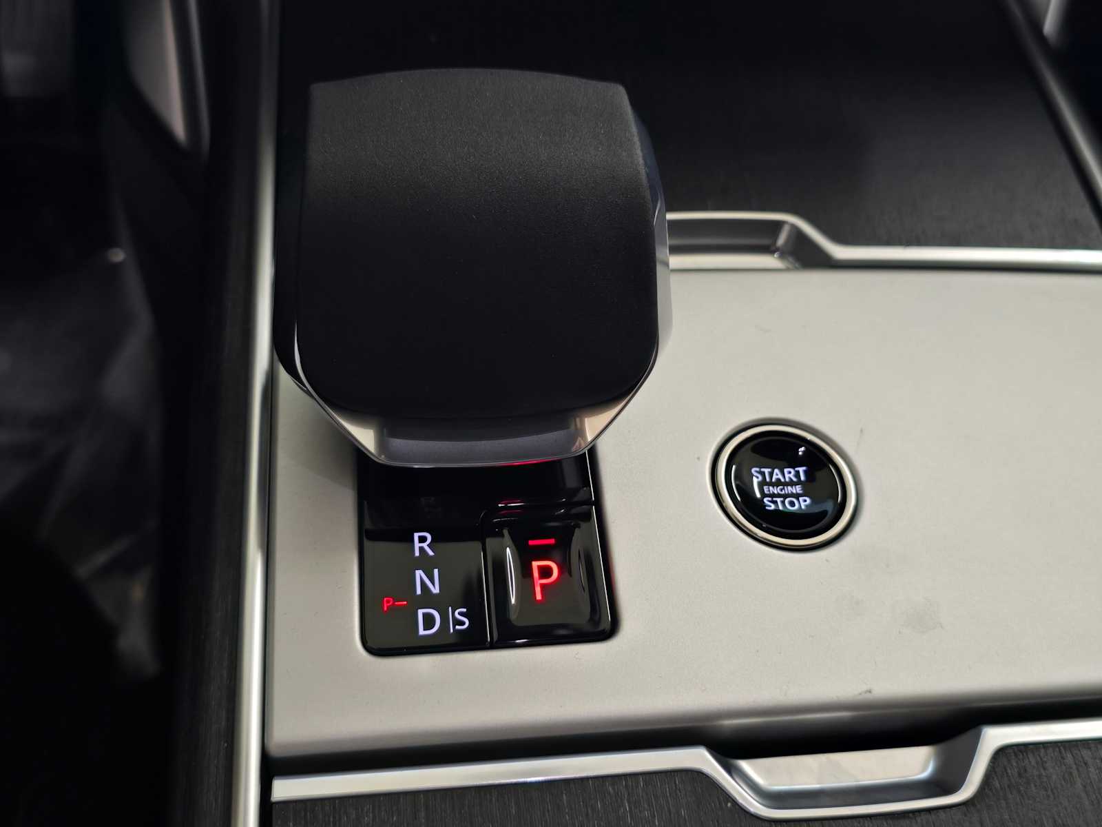 2026 Land Rover Range Rover SE - Photo 34
