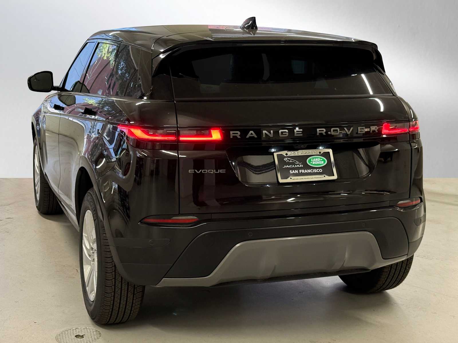 2026 Land Rover Range Rover Evoque S photo 3