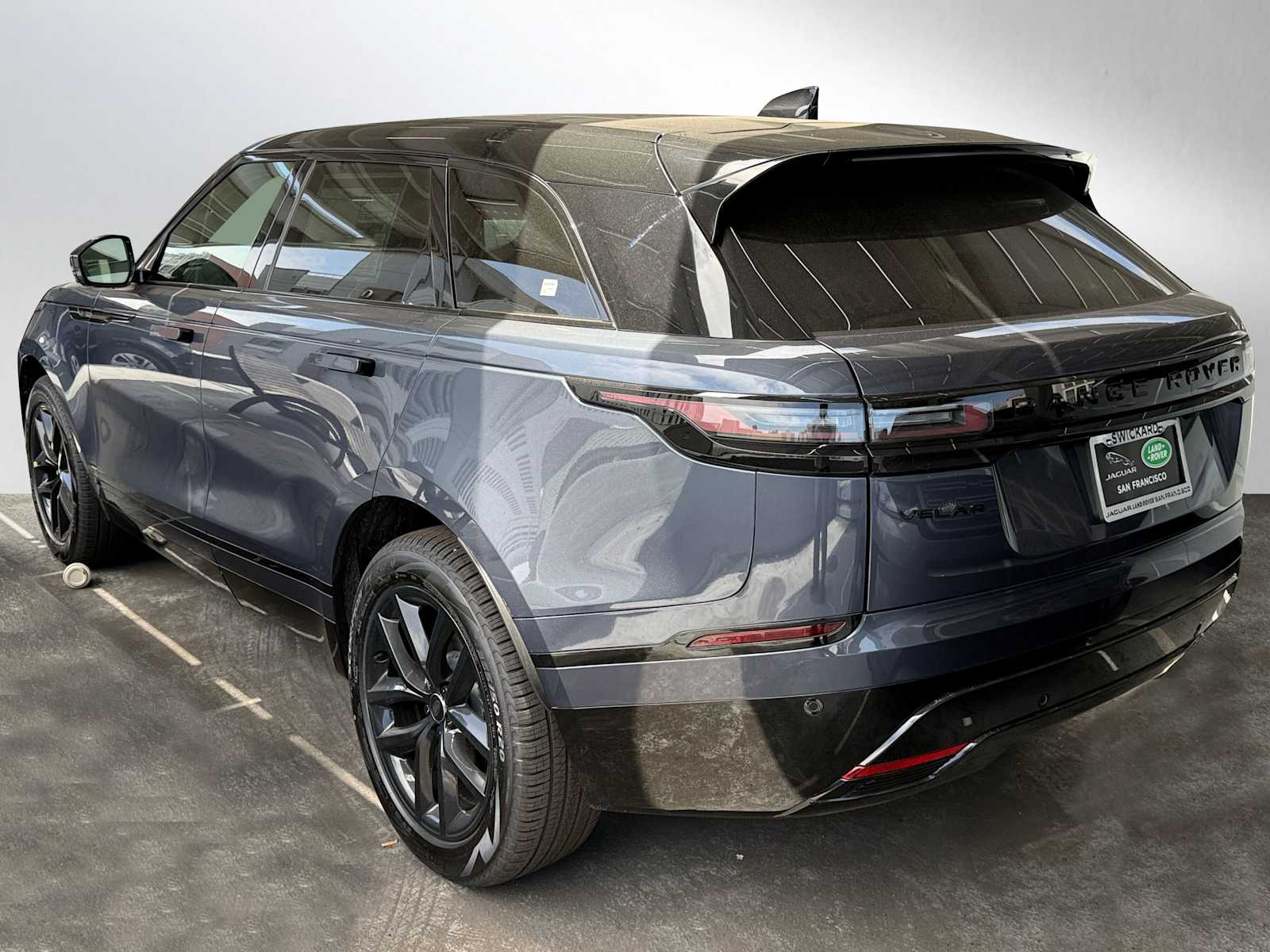 Image 2 of 2025 Land Rover Range Velar P400 Dynamic SE SUV