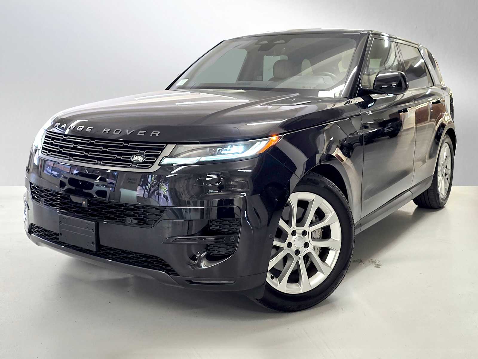 2025 Land Rover Range Rover Sport P360 SE MHEV's photo