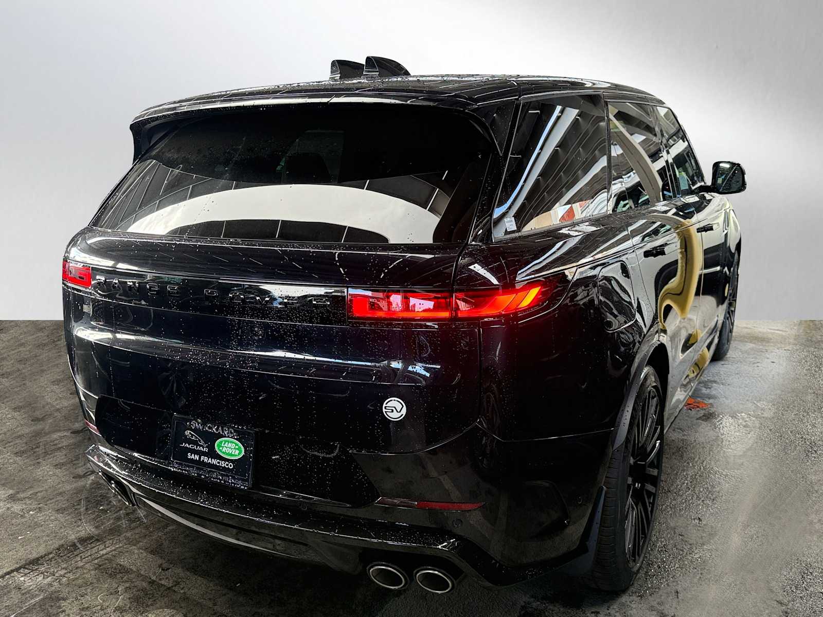 2025 Land Rover Range Rover Sport photo 4