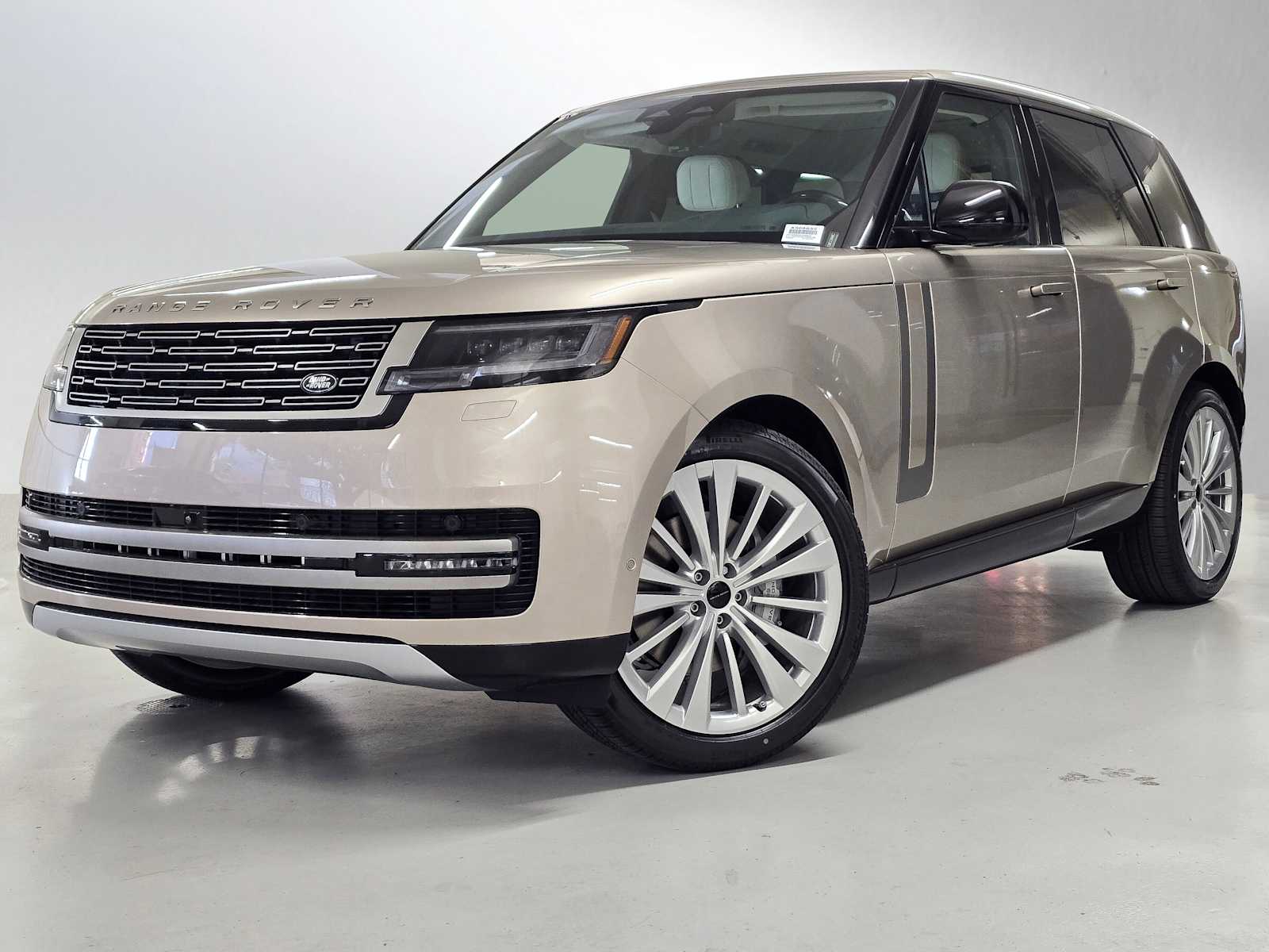 2026 Land Rover Range Rover 3.0 SE SWB's photo