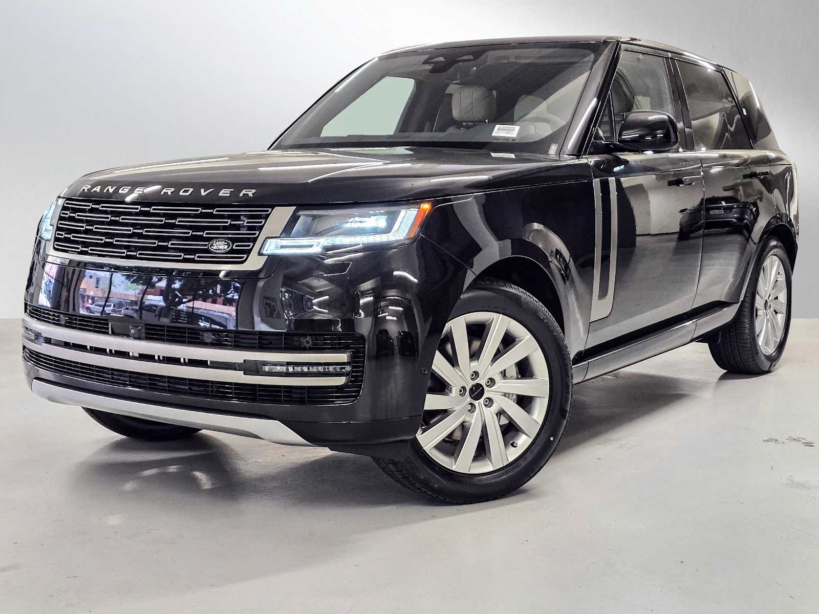 2026 Land Rover Range Rover 3.0 SE SWB's photo
