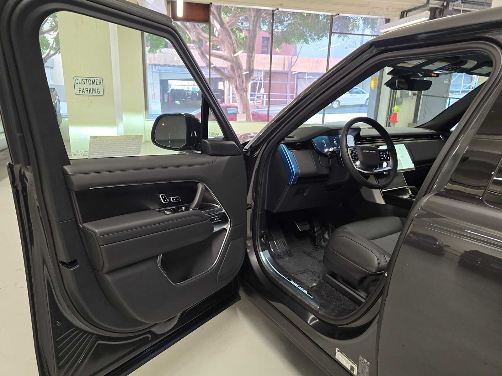 2026 Land Rover Range Rover SE - Photo 21
