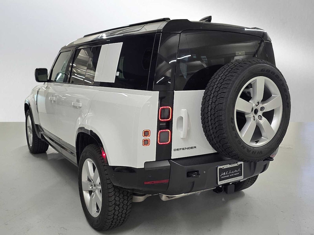 New 2026 Land Rover Defender 110 X-Dynamic SE SUV