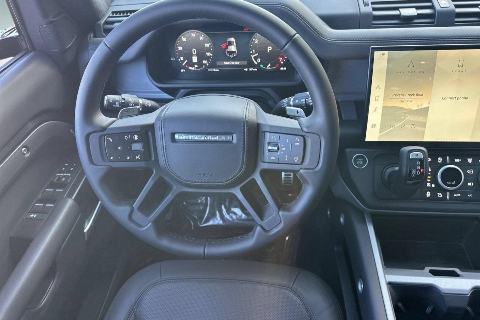 2026 Land Rover Defender V8 - Photo 13