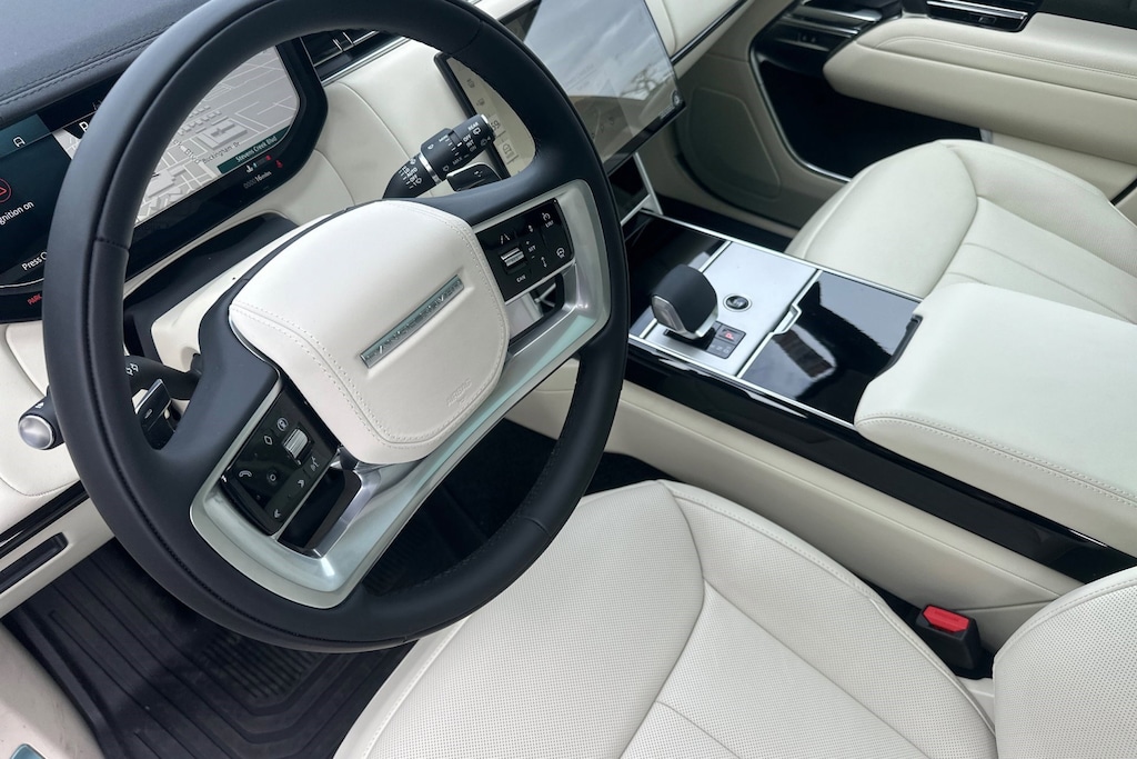 New 2026 Land Rover Range Rover P400 SE SUV